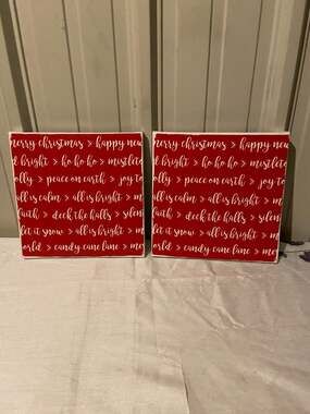 2 Christmas canvas prints